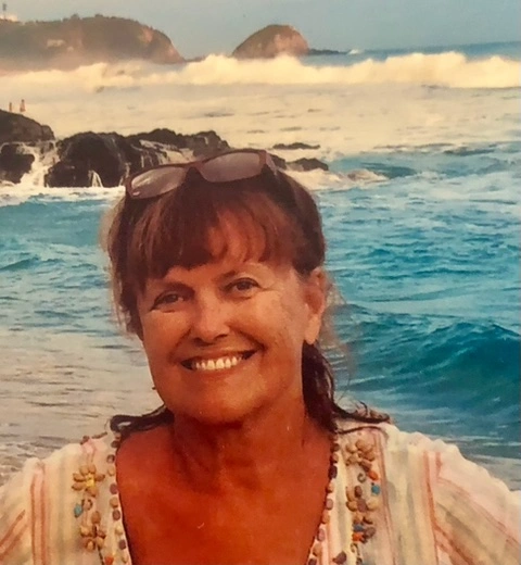 Susan Seaberry beach photo